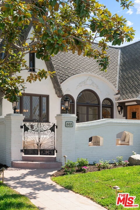 Building Photo - 802 Cochran Ave