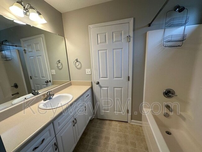 Building Photo - 110 Fox Haven Dr