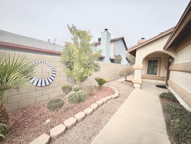 Building Photo - Fully Furnished Henderson Rental Near Cadence | 2 Bed Home w/ Solar + Backyard | Close to Cowabun...