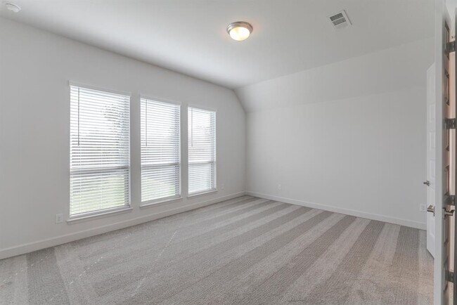 Building Photo - 15835 Wild Rose Bnd Dr