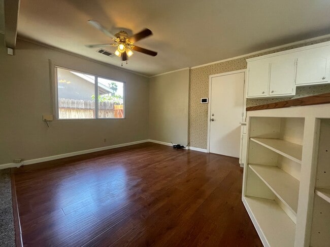 Building Photo - Southwood Home