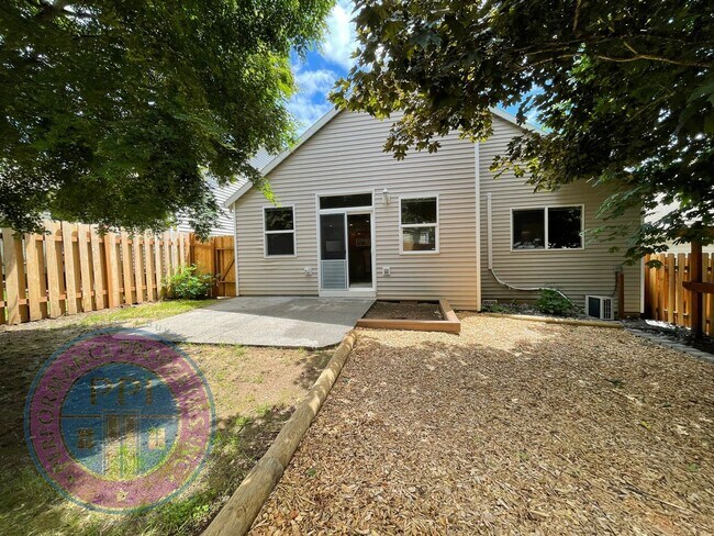 Building Photo - Sought After Single Level Family Home in S...