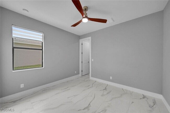 Building Photo - 1201 SW 8th Pl