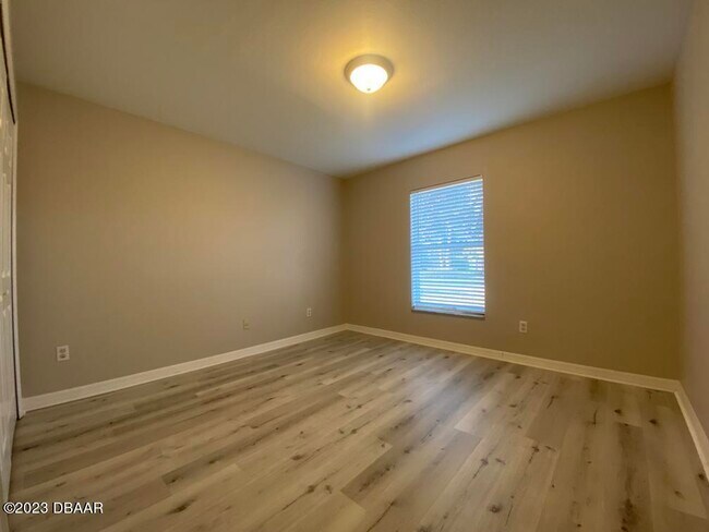 Building Photo - 888 Willow Run