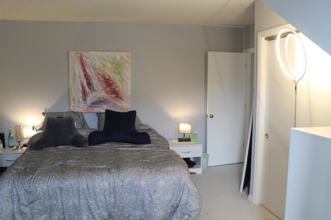 Building Photo - 48 Cooper Memorial Dr