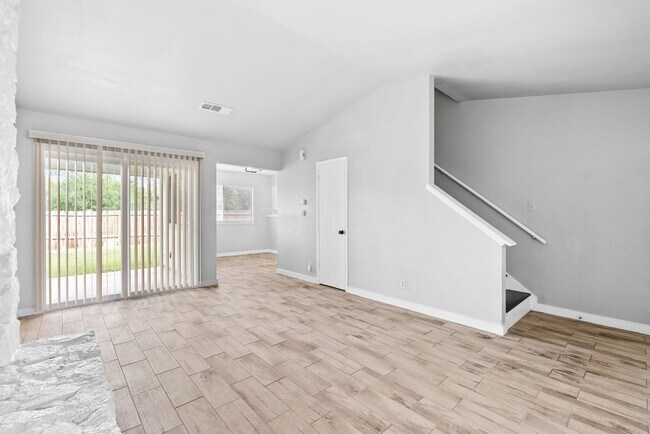 Building Photo - PM2-AUS7505 Saint Amant Pl