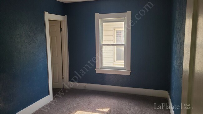 Building Photo - East Toledo Home for Rent