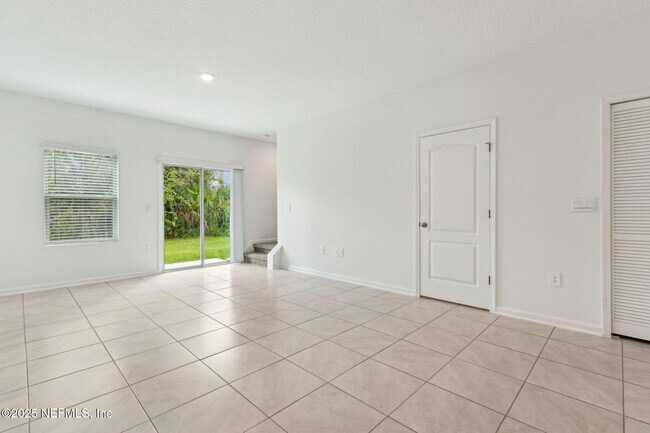 Building Photo - 64 Playa De Luna Ln