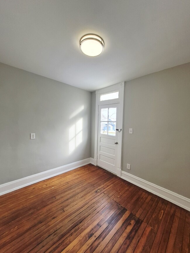 Building Photo - 3115 4th Ave