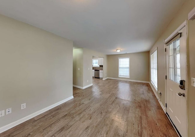 Building Photo - 210 Farrington Ave SE