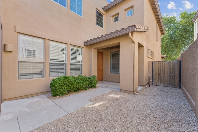 Building Photo - 8503 W Coyote Dr