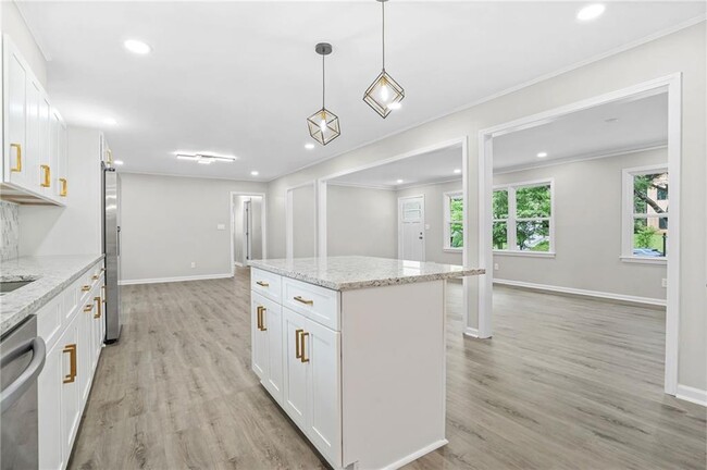 Building Photo - 4188 Fontana Ct