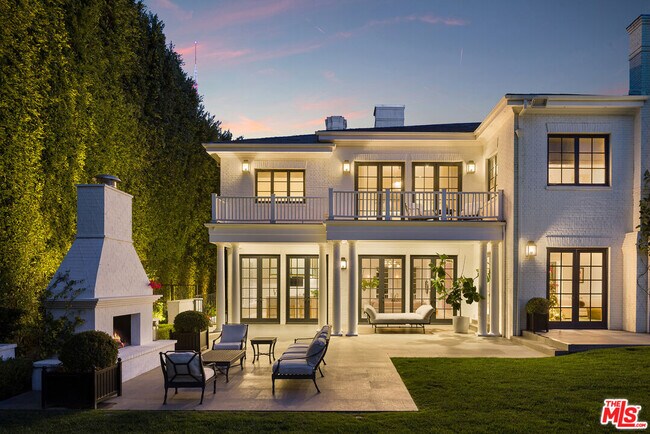 Building Photo - 9135 Hazen Dr
