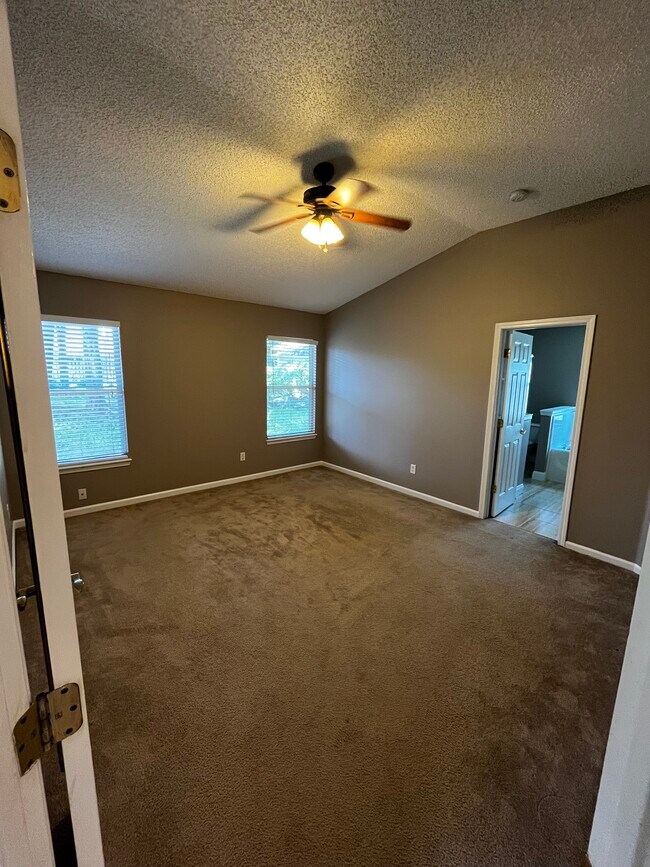 Building Photo - 1410 Soaring Flight Way