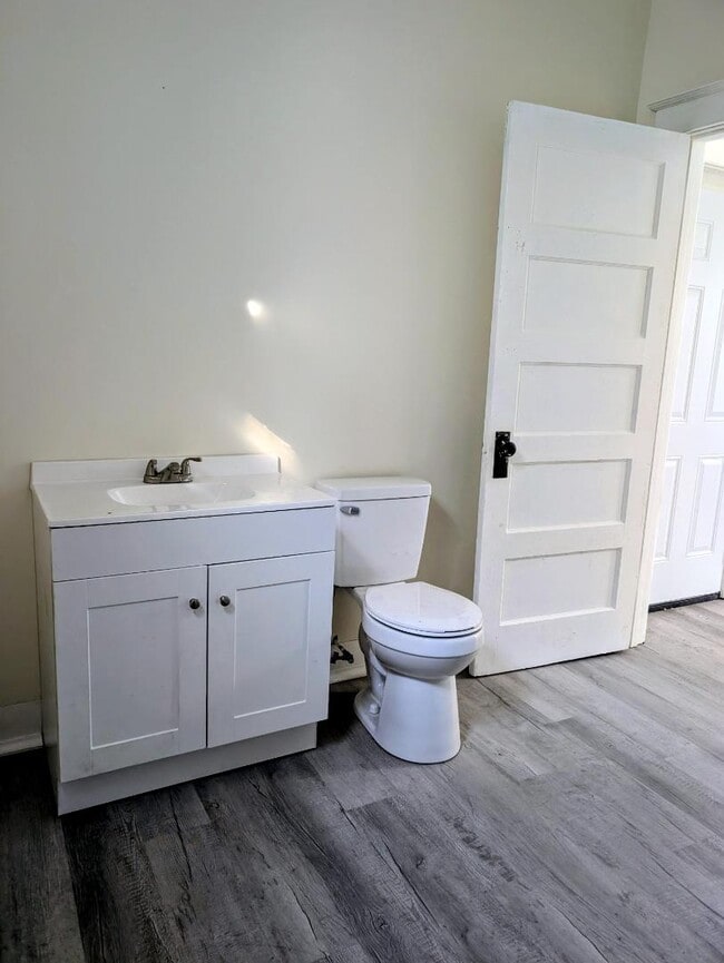 Building Photo - 524 Pennsylvania Ave