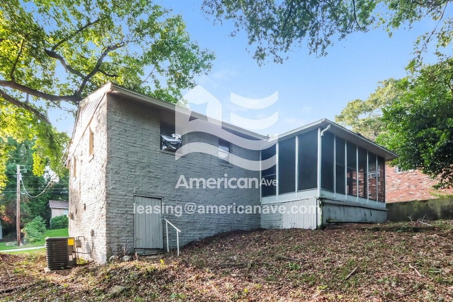 Building Photo - 5039 Wellborn Dr