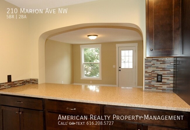 Building Photo - 210 Marion Ave NW