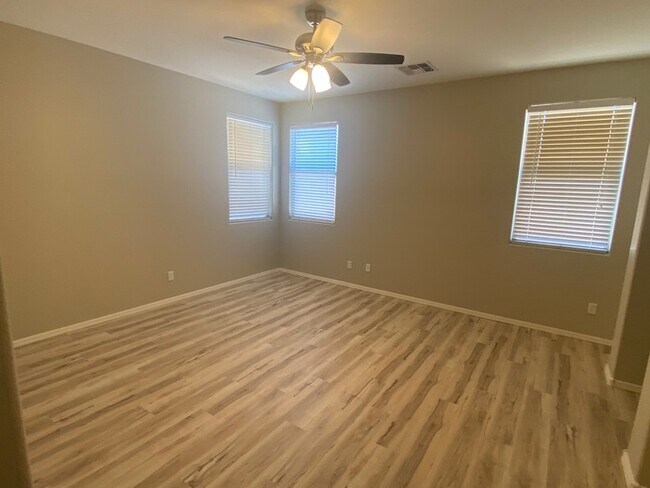 Building Photo - 3 Bed 2 Bath home in Bell West Ranch