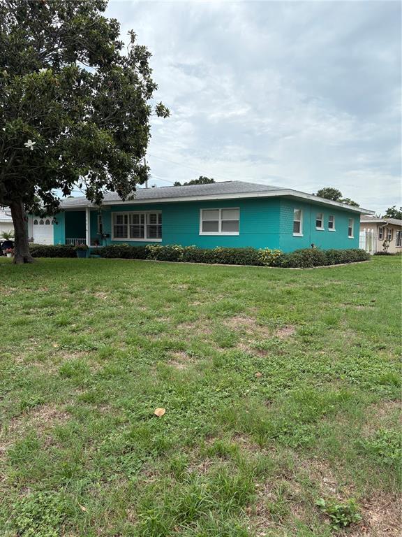 Building Photo - 1790 Russell Dr N