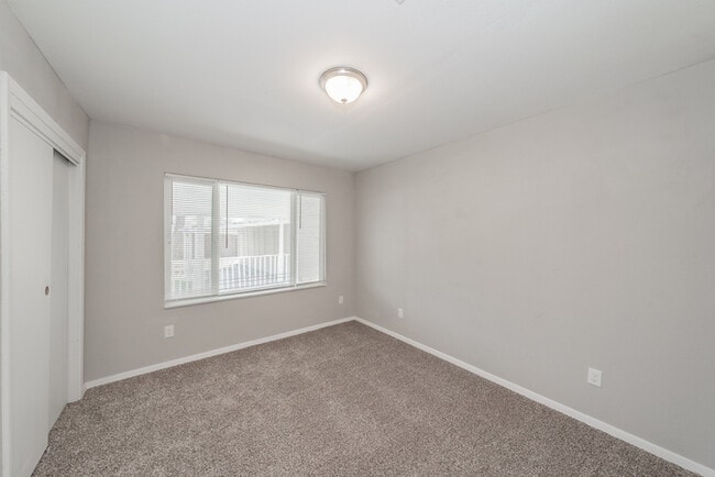 Building Photo - 2914 Scottsbluff Dr