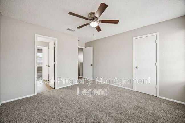 Building Photo - 8109 Silver Creek Rd