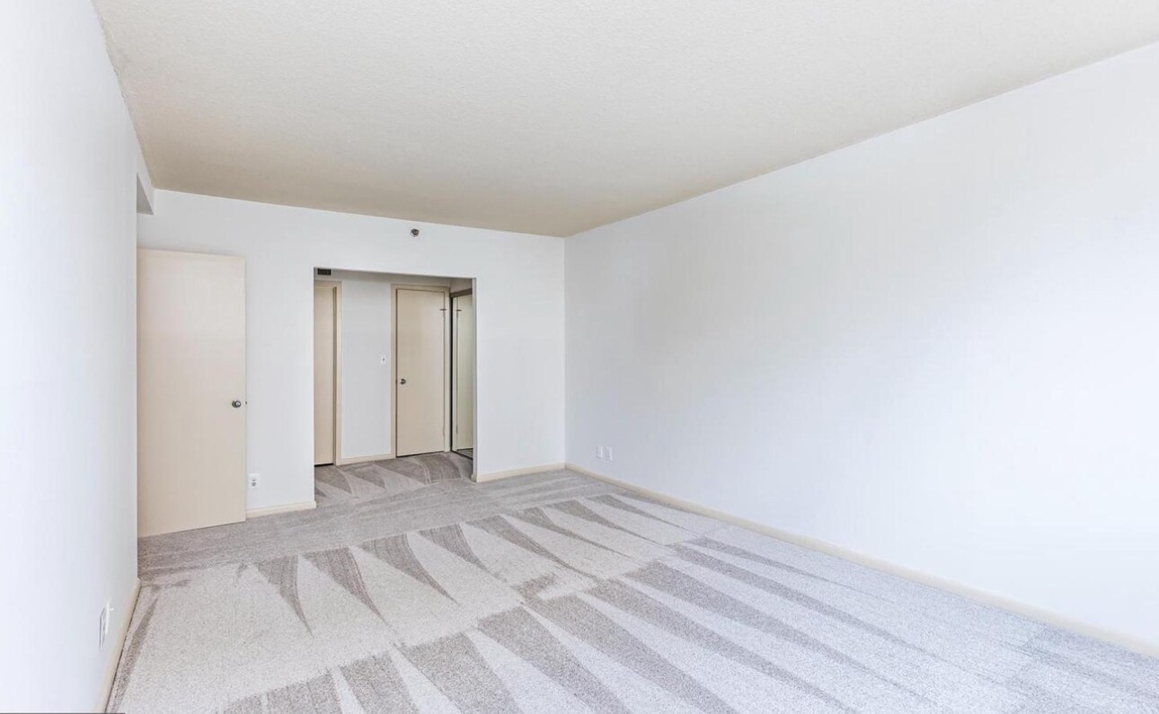 Building Photo - 5501 Seminary Rd