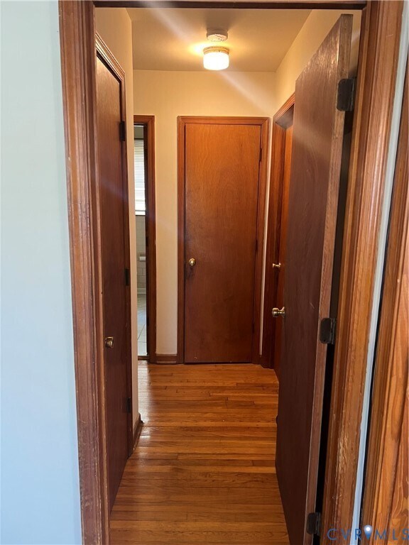 Building Photo - 901 Cedar Level Rd