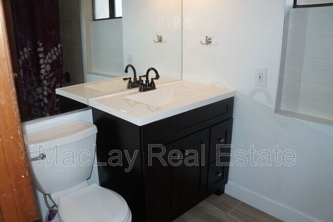 Building Photo - 5756 W Del Rio St