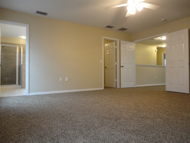 Building Photo - 11112 Silver Fern Way