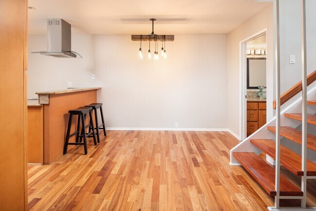Building Photo - 4015 Camino Lindo