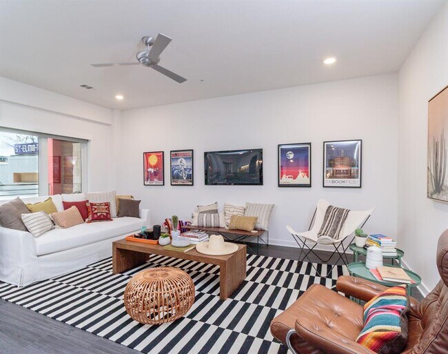 Building Photo - 4361 S Congress Ave