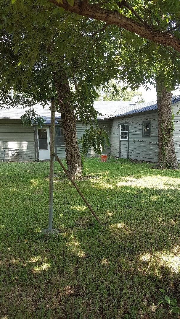 Building Photo - 3221 McCrarey Dr