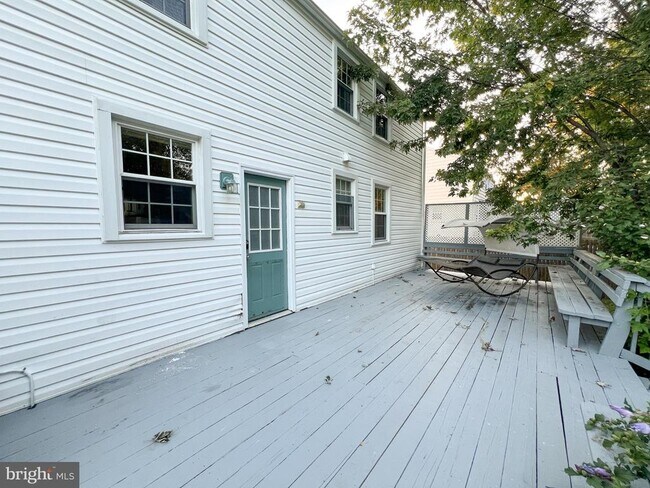 Building Photo - 2515 Randolph Rd