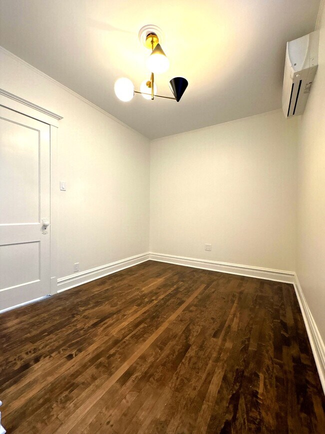 Building Photo - 3078 N Davlin Ct