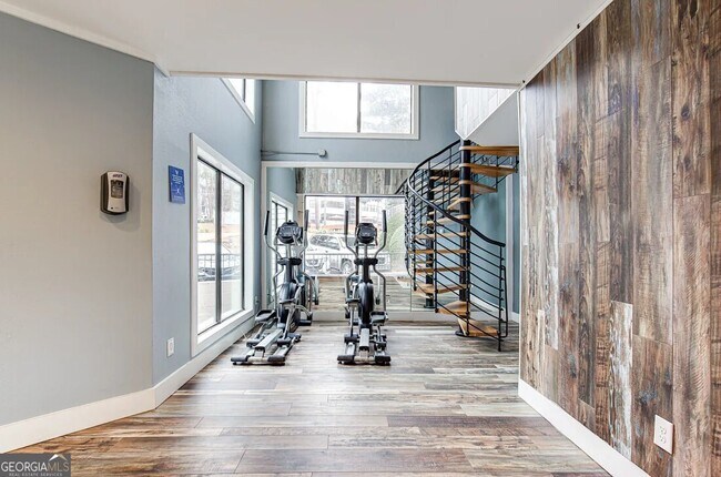 Building Photo - 2330 Cobb Pkwy SE