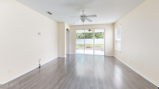 Building Photo - 15707 Lexington Park Blvd