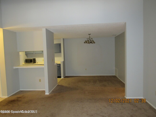 Building Photo - 225 S Tropical Trail