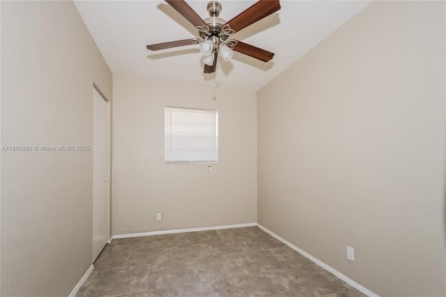 Building Photo - 1116 S 14th Ct