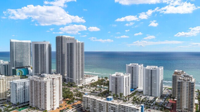 Building Photo - 1865 S Ocean Dr