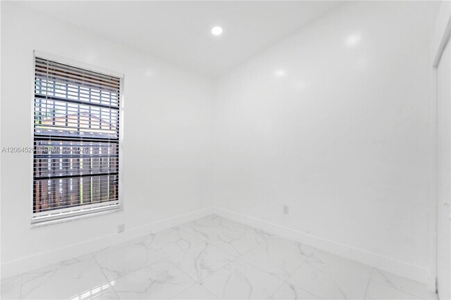 Building Photo - 6742 NW 188th Terrace