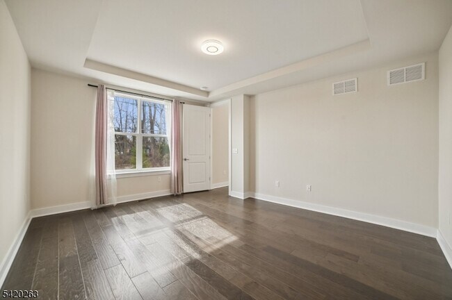 Building Photo - 25 Stone Ct