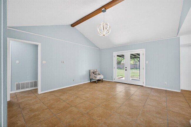 Building Photo - 10004 Woodhaven Dr