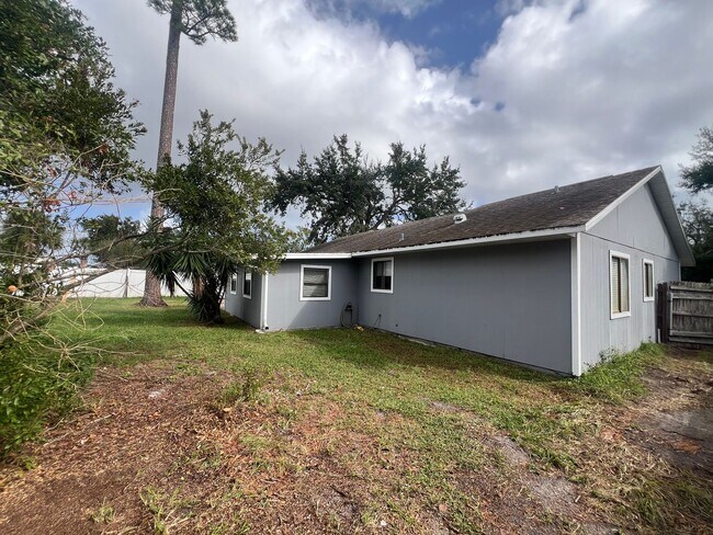 Building Photo - Port Orange 3 bed & 2 bath home