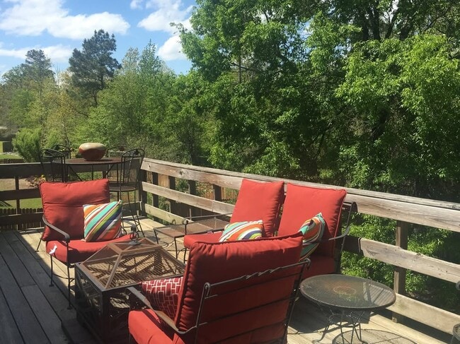 Building Photo - 122 Deer View Cir