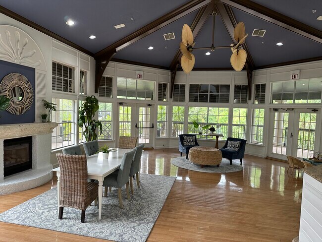 Building Photo - 13012 Arbor Isle Dr