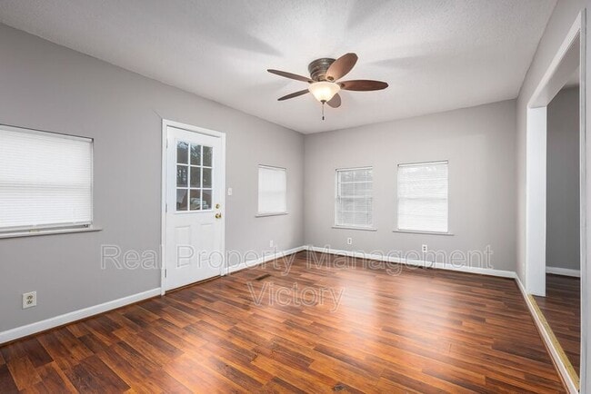 Building Photo - 340 Chapel Cir