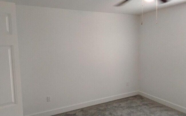 Building Photo - 16171 SW 44th Cir