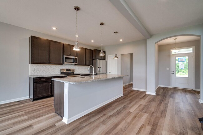Building Photo - 1744 Ardennes Oak Dr