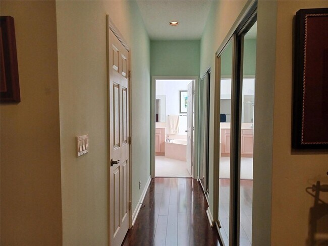 Building Photo - 12752 Coral Lakes Dr