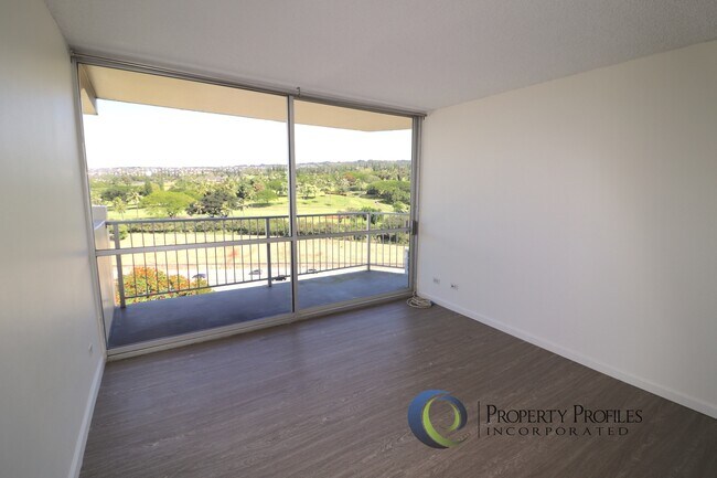 Building Photo - 1 Bedroom 1 Bath unit in The Highlander with 2 Parking - Available June 1st